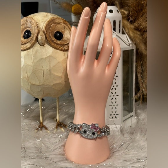 💕New💕 Hello Kitty Cuban Link Bracelet - Picture 6 of 7